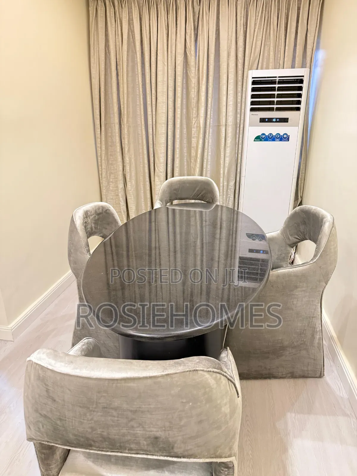 *3bedroom Luxurious Apartment With Wine Bar, Snooker Swimming Pool in Adeola Odeku