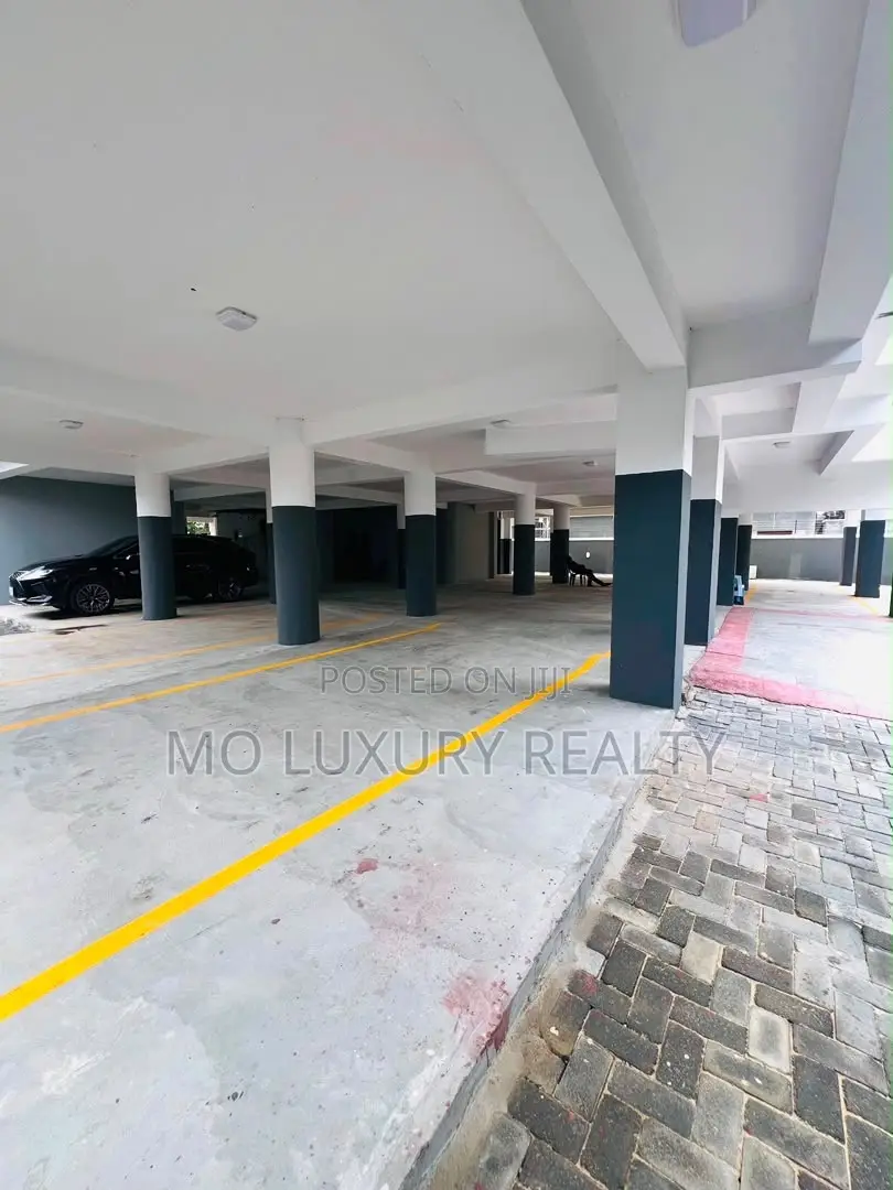 4bdrm Maisonette in Lekki Phase 1 for rent in Lekki Phase 1