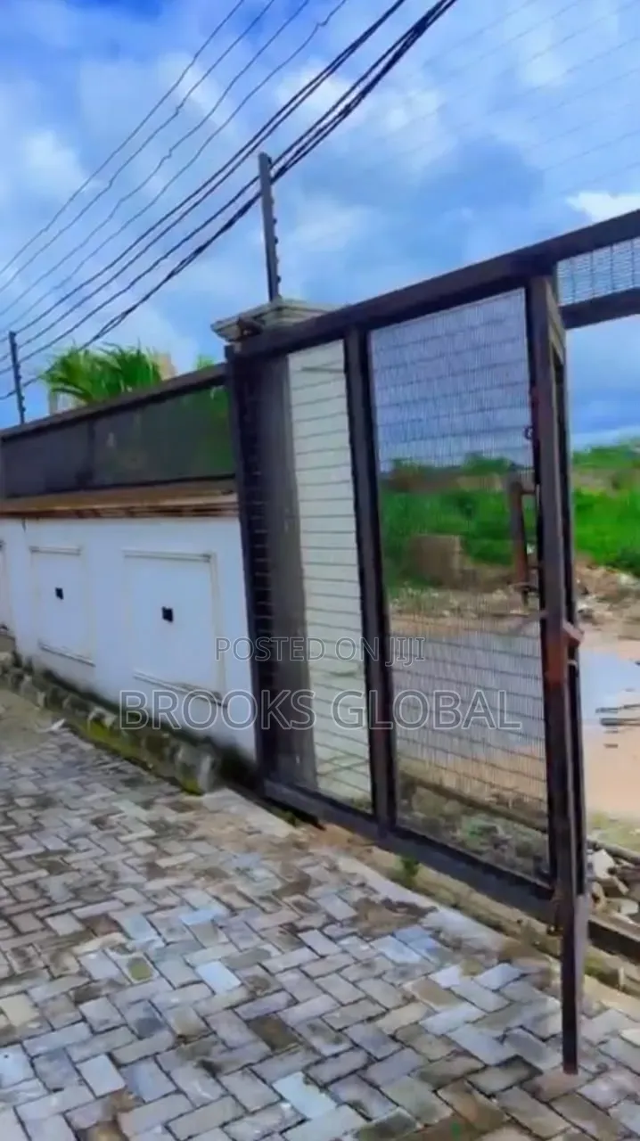 4bdrm Bungalow in Warri for sale in Warri