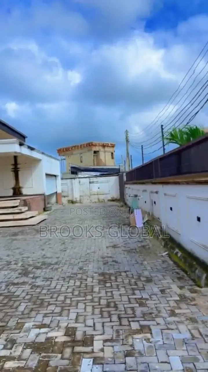 4bdrm Bungalow in Warri for sale in Warri