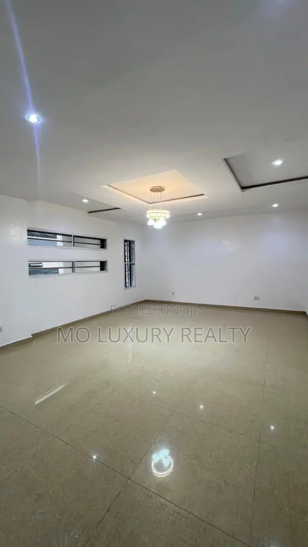 5bdrm Duplex in Ikate for rent in Ikate