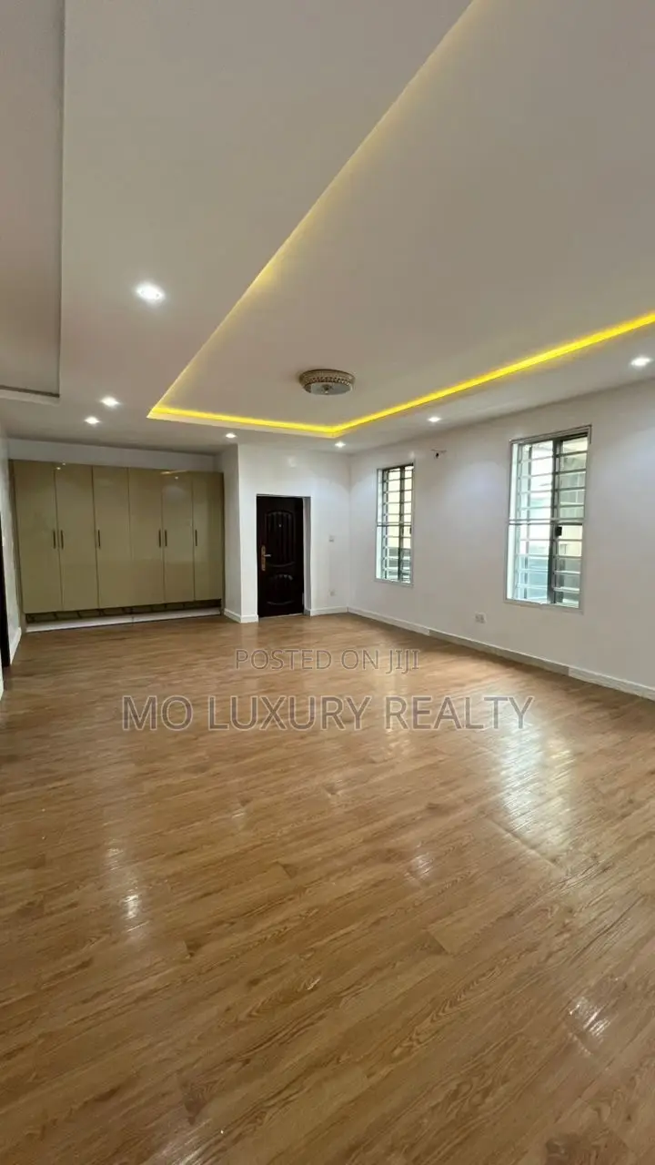 5bdrm Duplex in Ikate for rent in Ikate