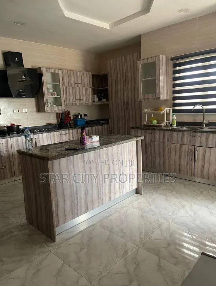 4bdrm Duplex in Omole Phase 2 for rent in Omole Phase 2