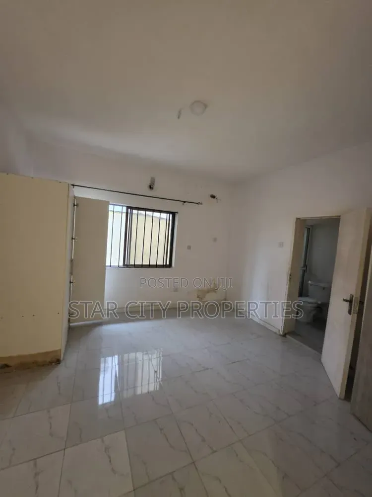 4bdrm Duplex in Omole Phase 2 for rent in Omole Phase 2