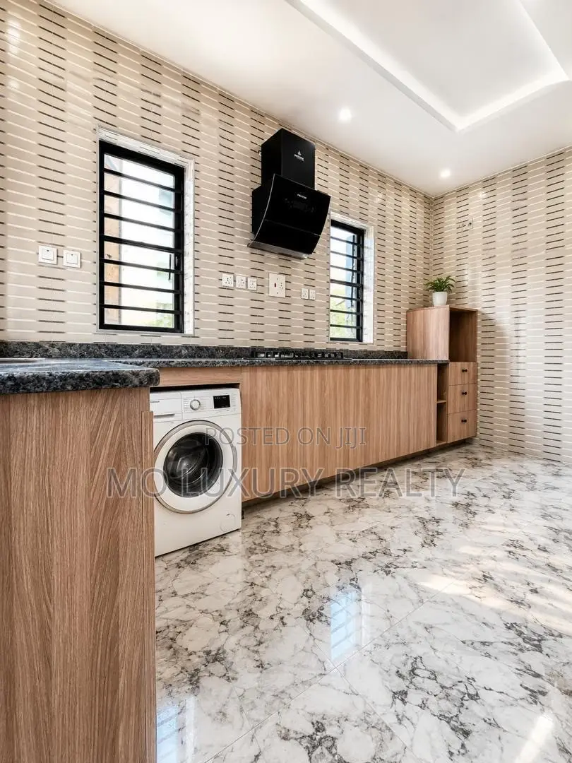 3bdrm Townhouse / Terrace in Chevron for rent in Chevron