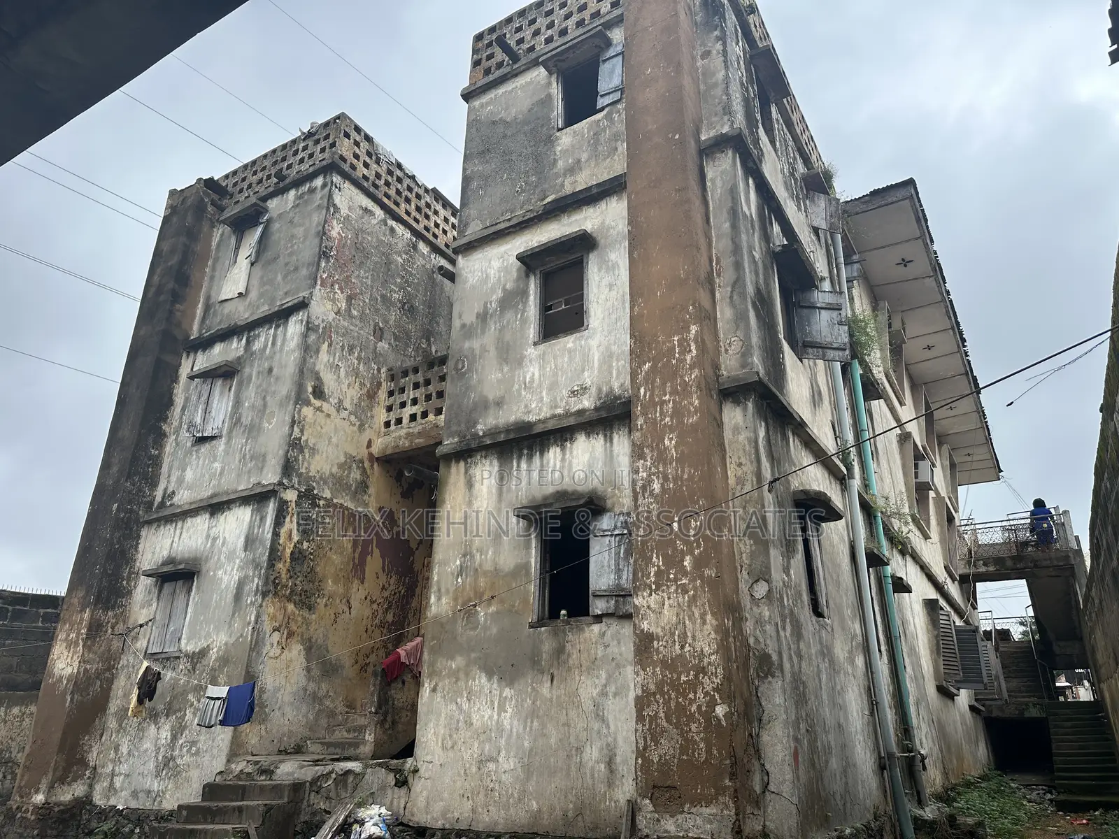 20bdrm Block of Flats in Fatima Bus Stop, Apata for sale in Apata