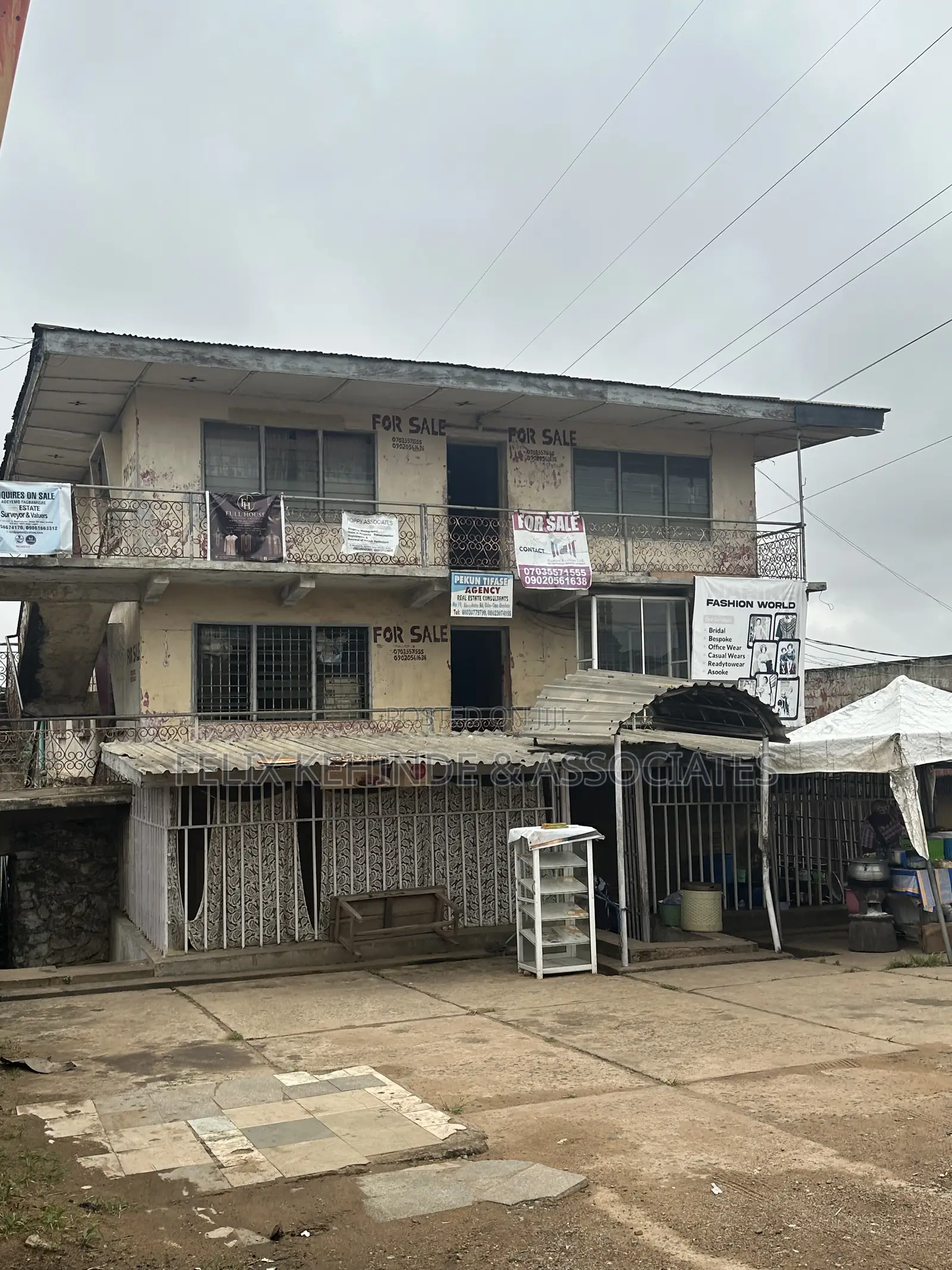 20bdrm Block of Flats in Fatima Bus Stop, Apata for sale in Apata