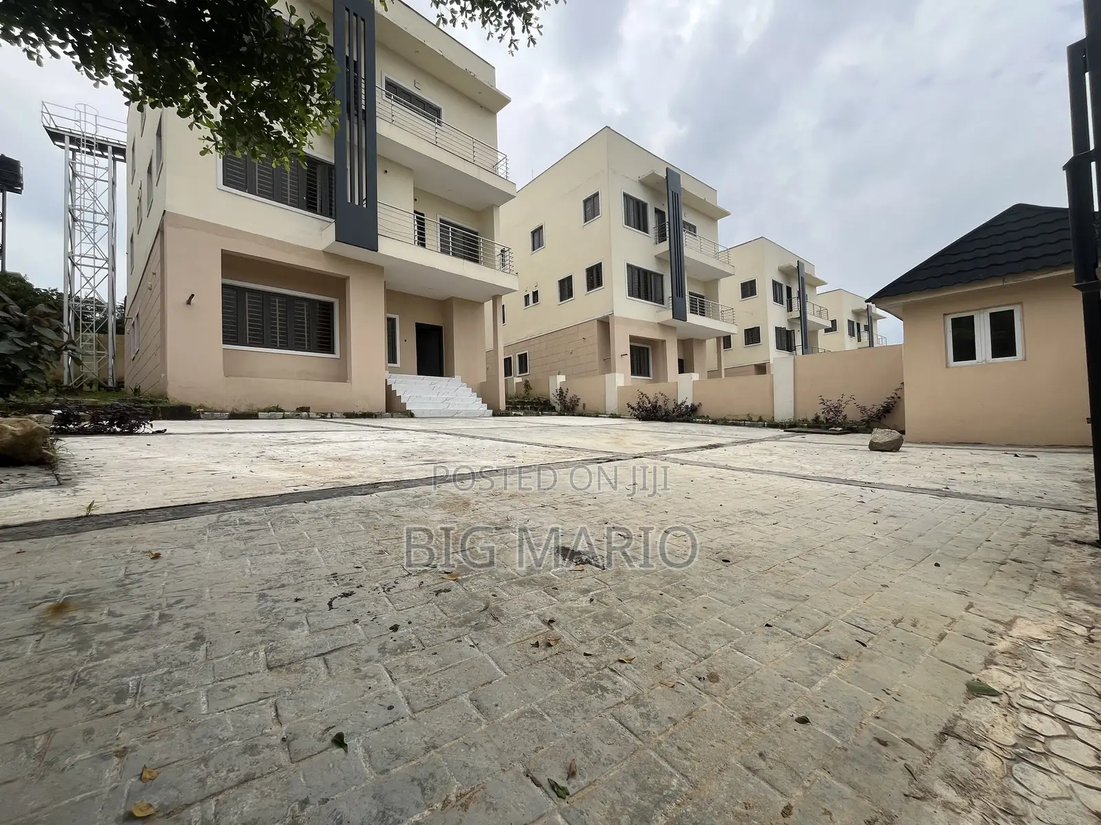 4bdrm Duplex in Guzape Main for sale in Guzape District