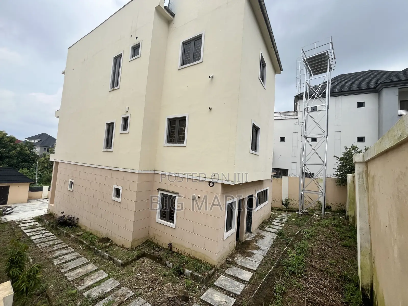 4bdrm Duplex in Guzape Main for sale in Guzape District
