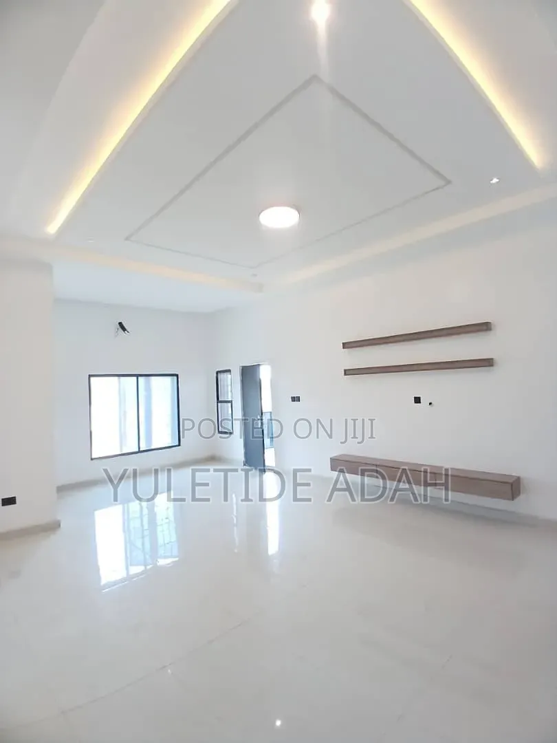 2bdrm Block of Flats in Wuye for rent in Wuye
