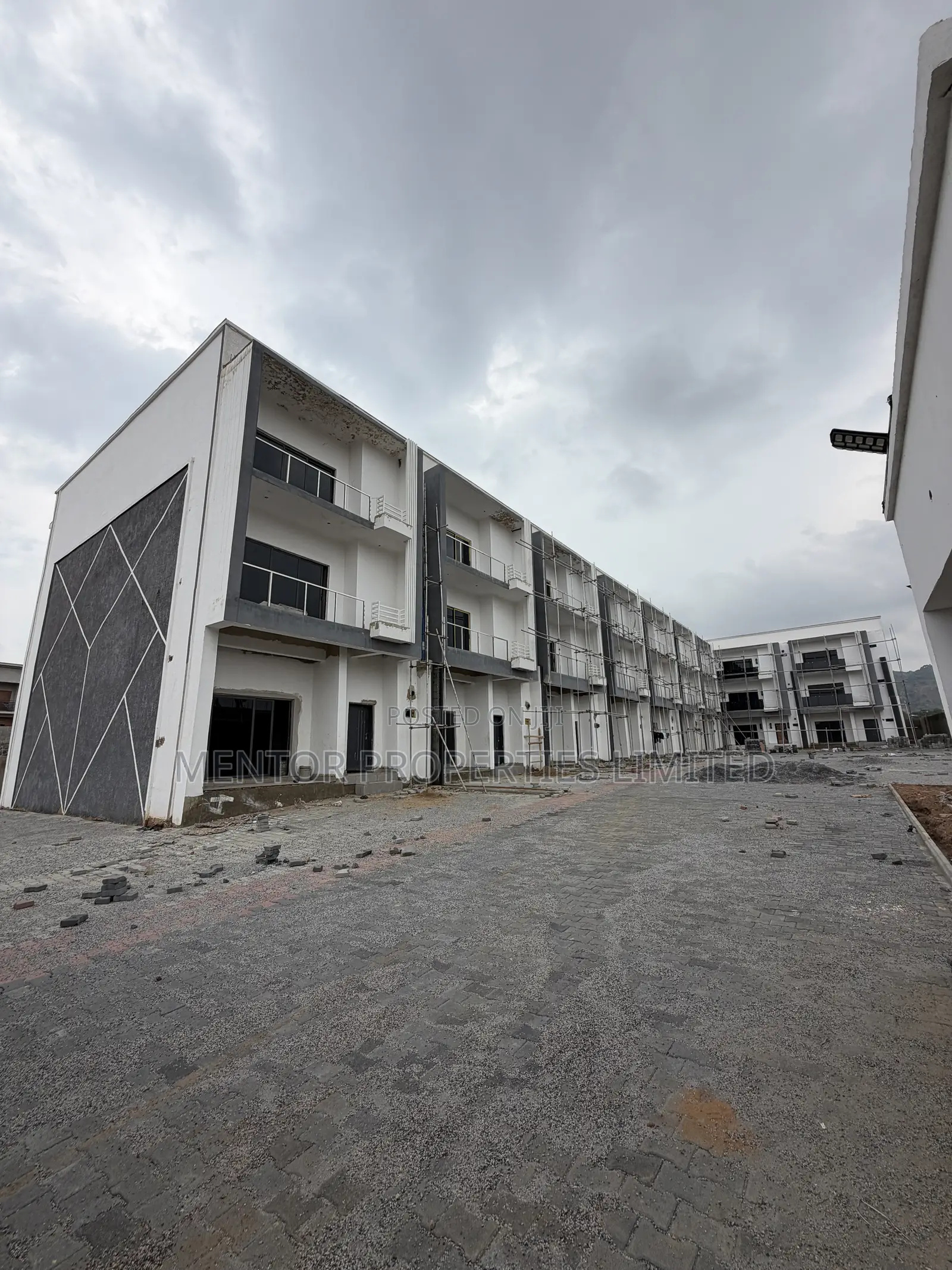 4bdrm Duplex in Jahi for sale in Jahi