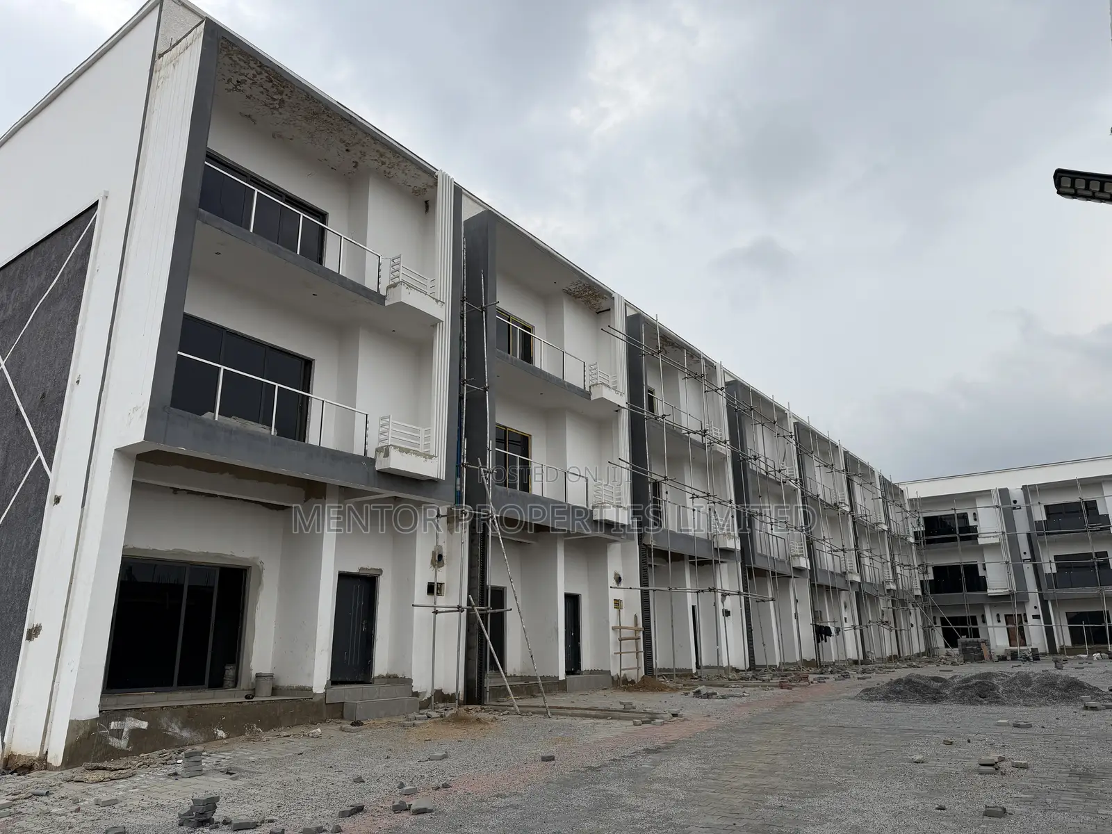 4bdrm Duplex in Jahi for sale in Jahi
