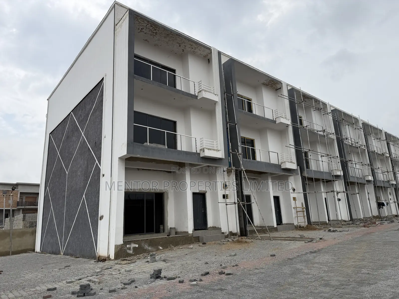 4bdrm Duplex in Jahi for sale in Jahi