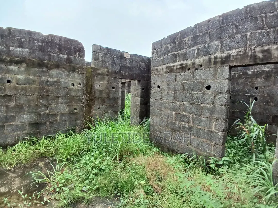 4bdrm Duplex in Dakwo District for sale in Dakwo District