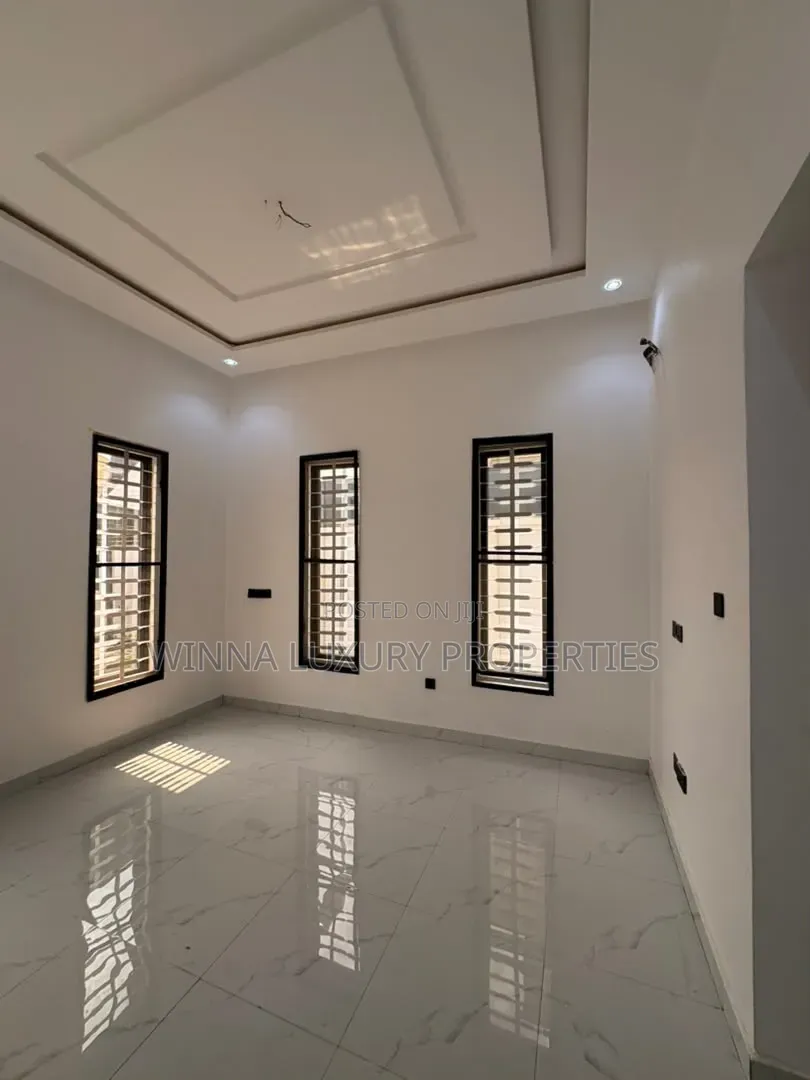 6bdrm Duplex in Apo Resettlement for sale in Apo District