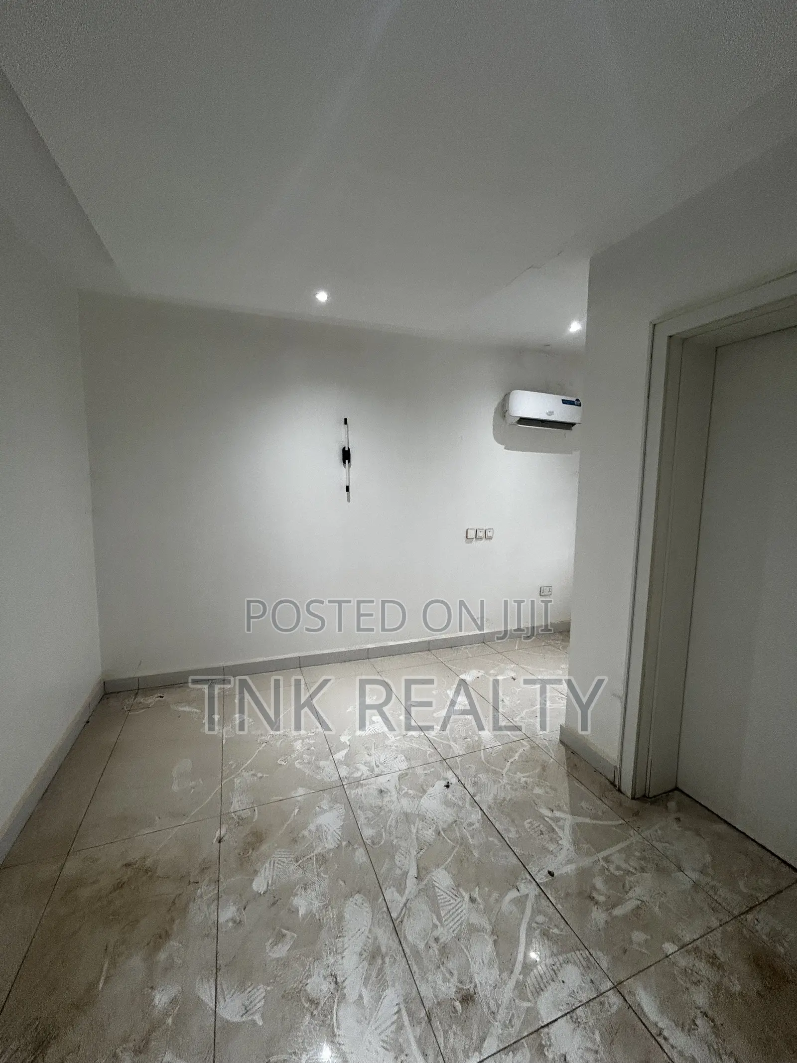 Furnished 4bdrm Townhouse / Terrace in Mabushi for rent in Mabushi