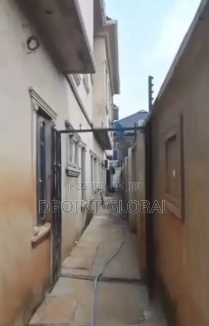 8bdrm Duplex in Not Estate, Abule Egba for sale in Abule Egba