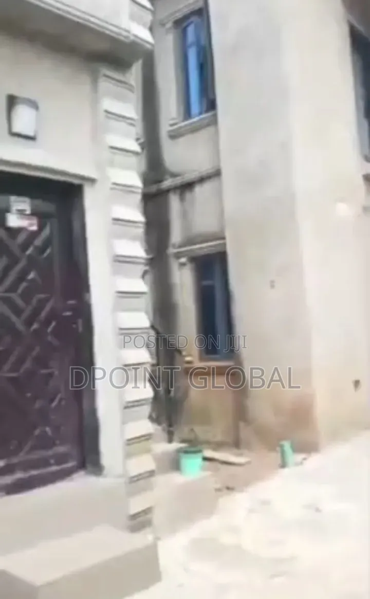 8bdrm Duplex in Not Estate, Abule Egba for sale in Abule Egba