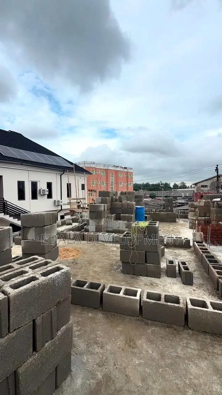 2bdrm Apartment in Alausa for sale in Alausa