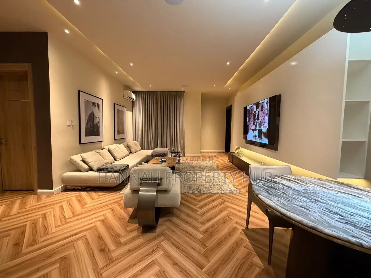New Uniquely Designed 2 Bedroom Apartment With Pool and Ps5 in Ikate