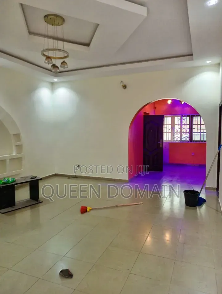 3bdrm Block of Flats in Paradise Estate for rent in Graceland Estate