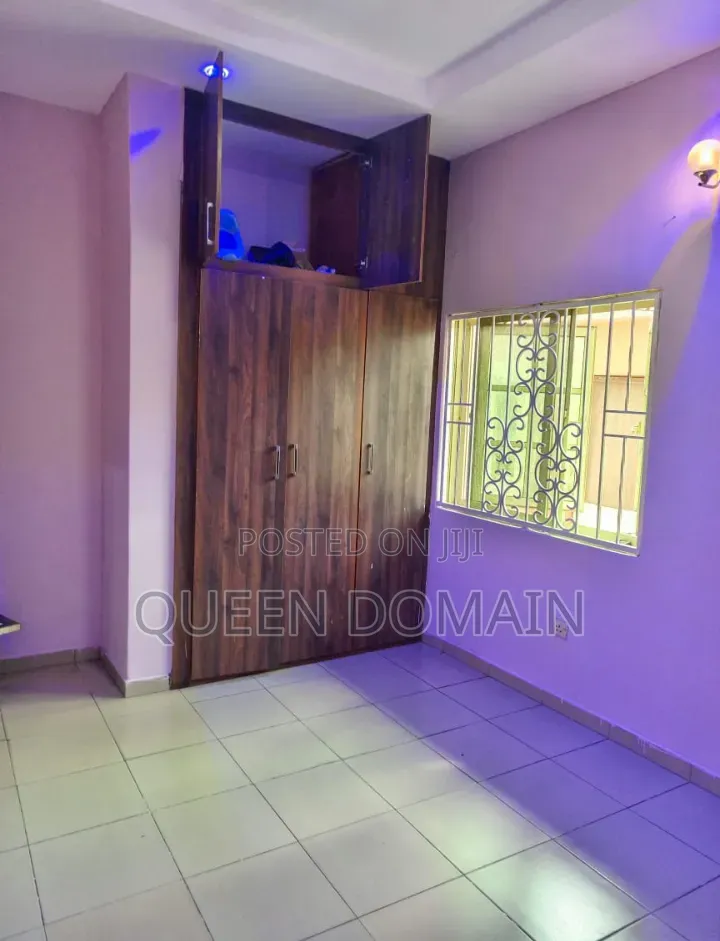 3bdrm Block of Flats in Paradise Estate for rent in Graceland Estate