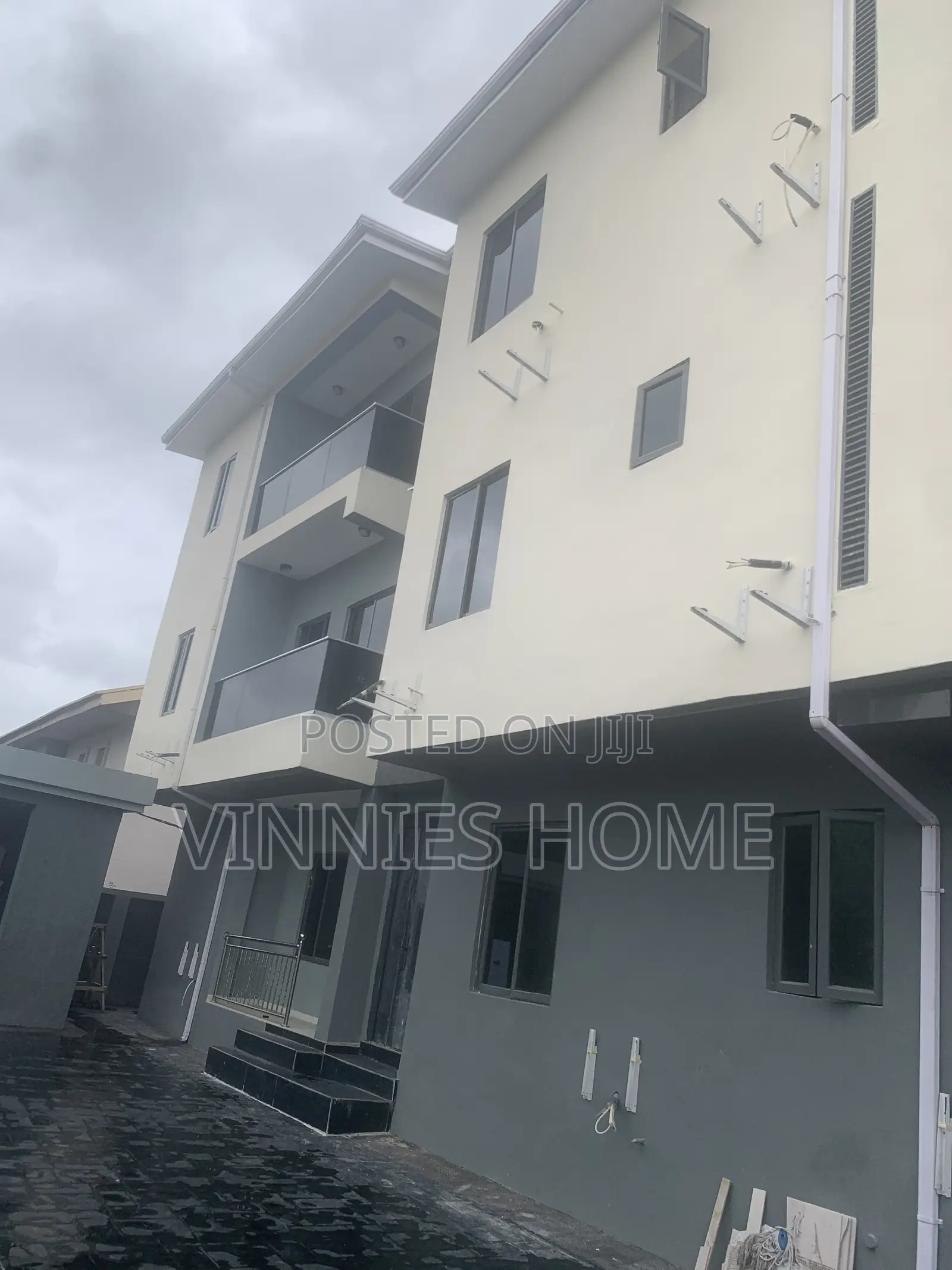 4bdrm Duplex in Lekki Phase 1 for rent in Lekki Phase 1