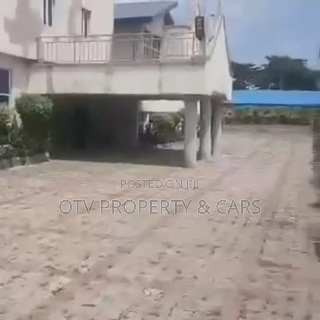 68 Rooms of Smart Hotel on 2 Floors at Ikeja Gra Lagos.8500sqm in Ikeja GRA