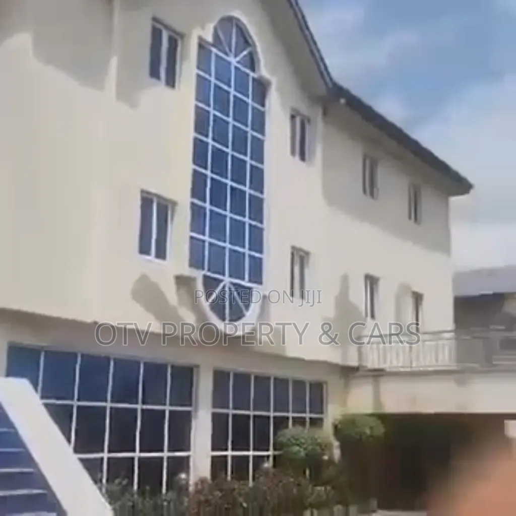68 Rooms of Smart Hotel on 2 Floors at Ikeja Gra Lagos.8500sqm in Ikeja GRA