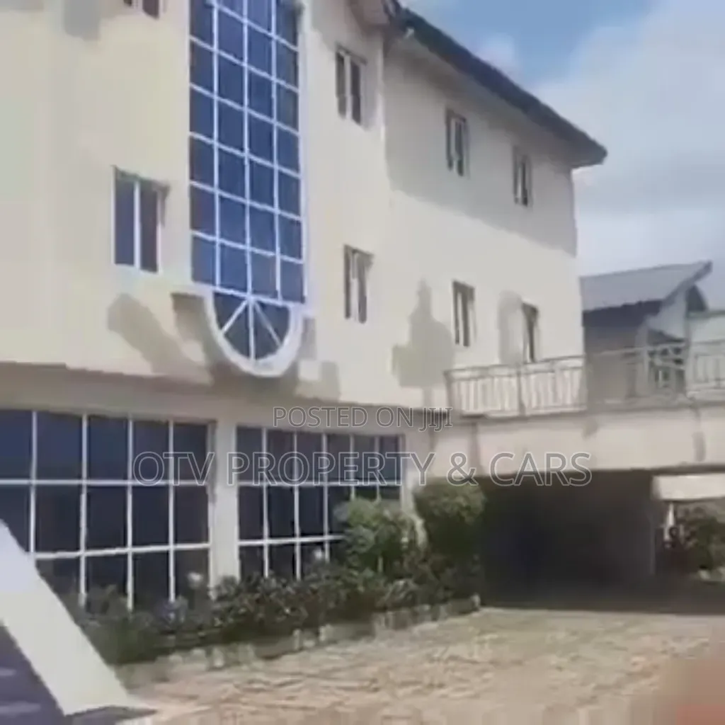 68 Rooms of Smart Hotel on 2 Floors at Ikeja Gra Lagos.8500sqm in Ikeja GRA