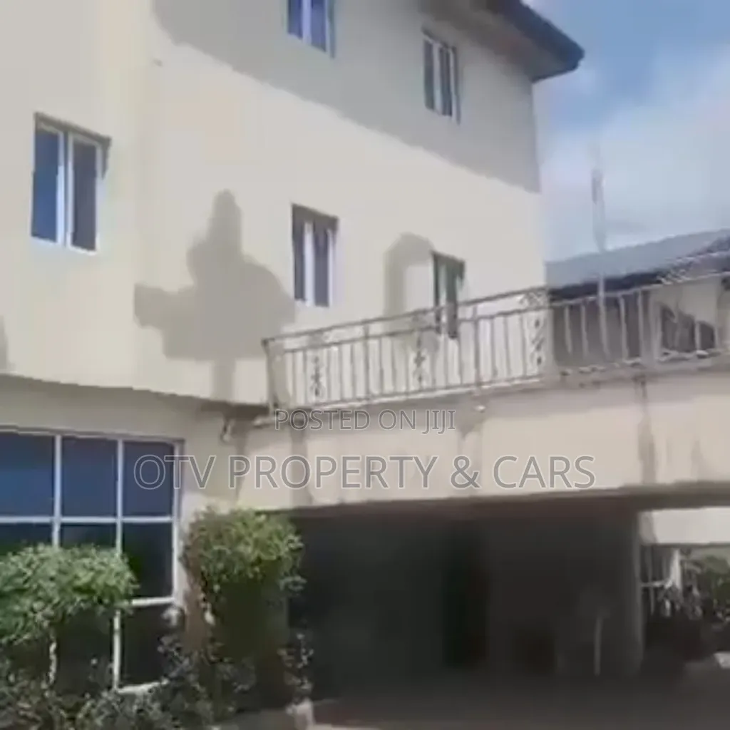 68 Rooms of Smart Hotel on 2 Floors at Ikeja Gra Lagos.8500sqm in Ikeja GRA