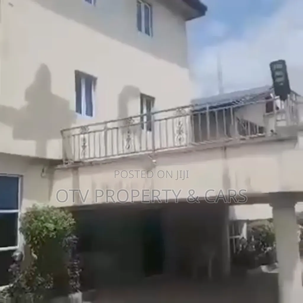 68 Rooms of Smart Hotel on 2 Floors at Ikeja Gra Lagos.8500sqm in Ikeja GRA