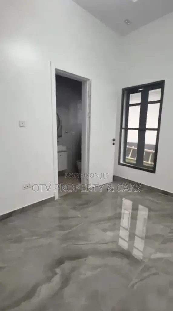 5bdrm Duplex in Osapa london for sale in Osapa london