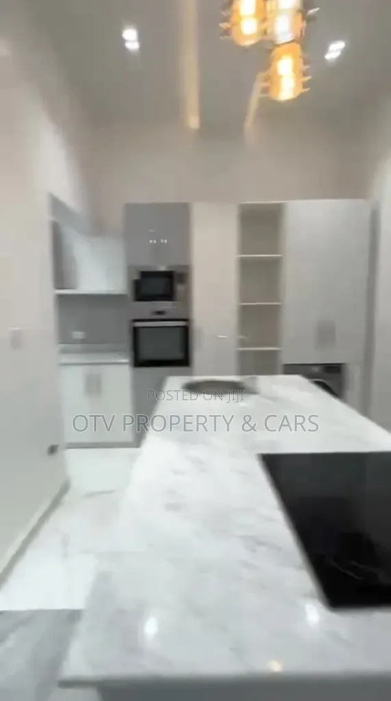 5bdrm Duplex in Osapa london for sale in Osapa london