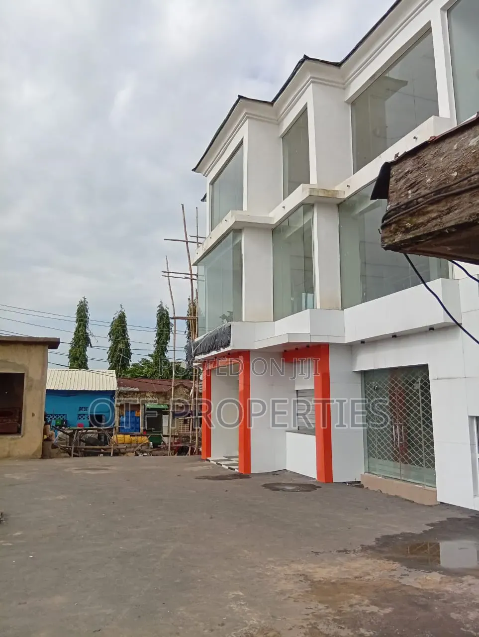 Plaza/Shopping Mall/Banking Hall in Kubwa in Kubwa