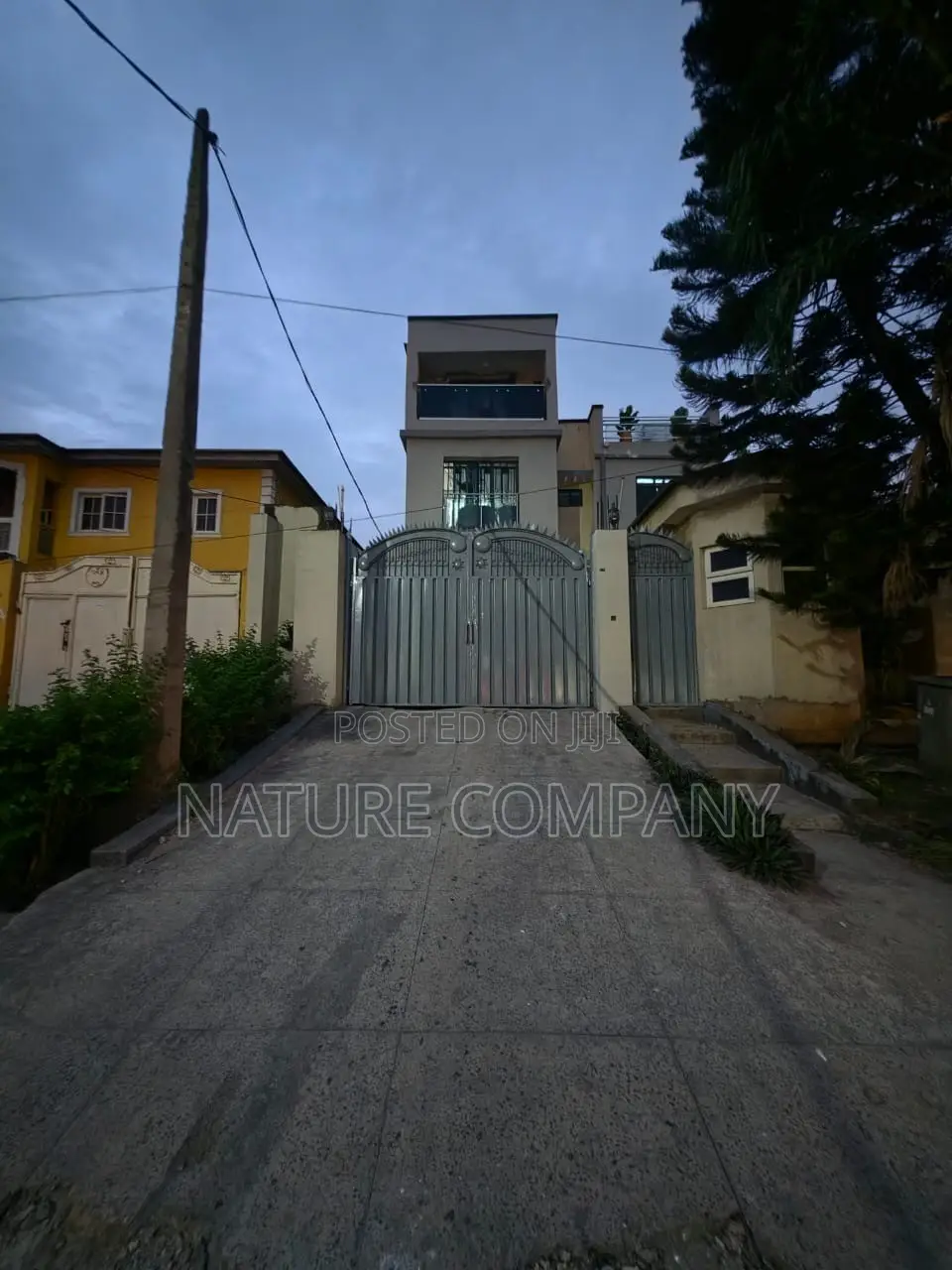 4bdrm Duplex in Omole Phase 2 for rent in Omole Phase 2
