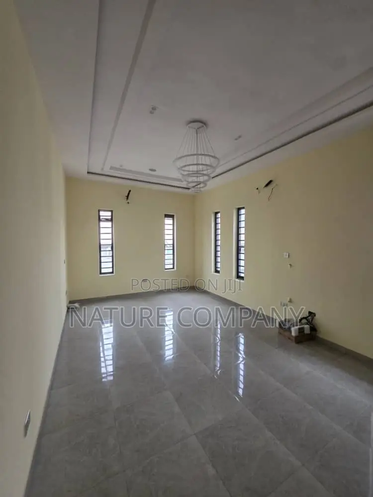 5bdrm Duplex in Omole Phase 2 for rent in Omole Phase 2