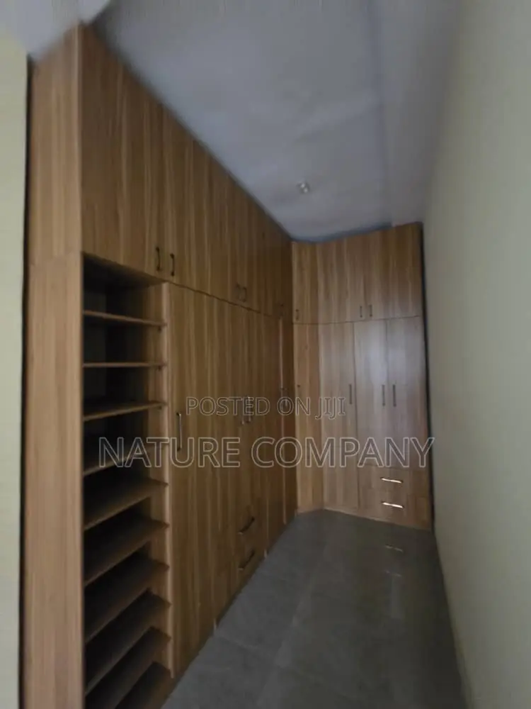 5bdrm Duplex in Omole Phase 2 for rent in Omole Phase 2