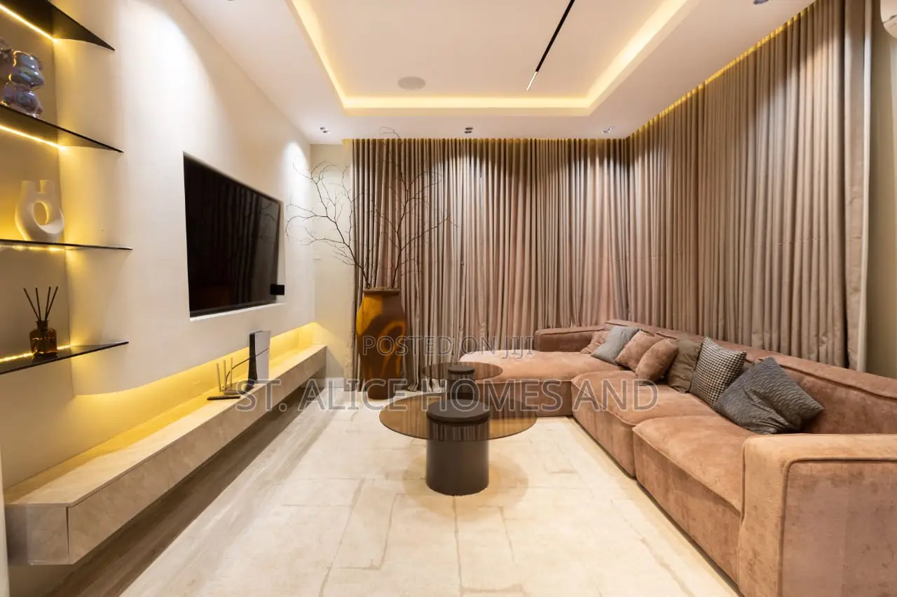 Thelook Coosy 2 Bedroom Apartment With Washing Machine and PS5 in Omole Phase 1