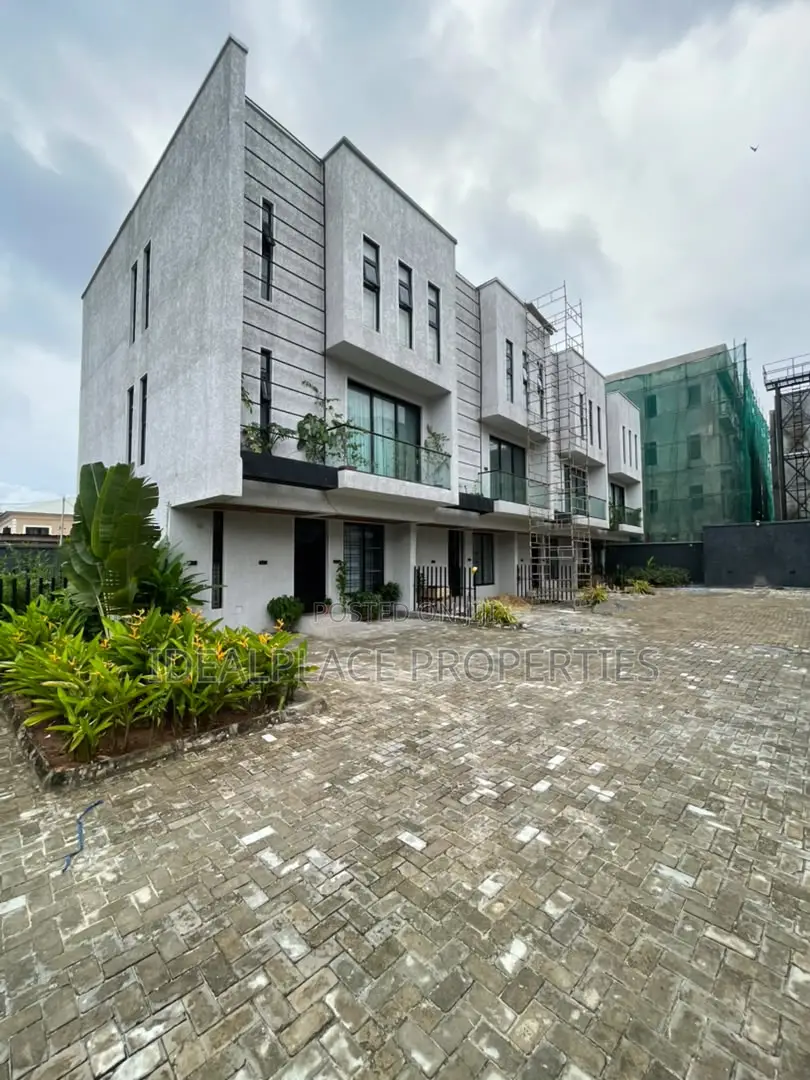 4bdrm Townhouse/Terrace in Ikate for sale in Ikate