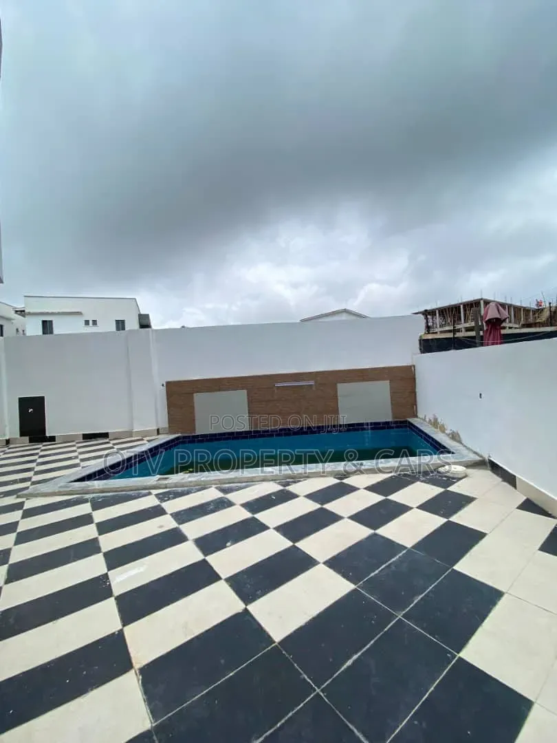 4bdrm Duplex in Lekki Expressway for sale in Lekki Expressway