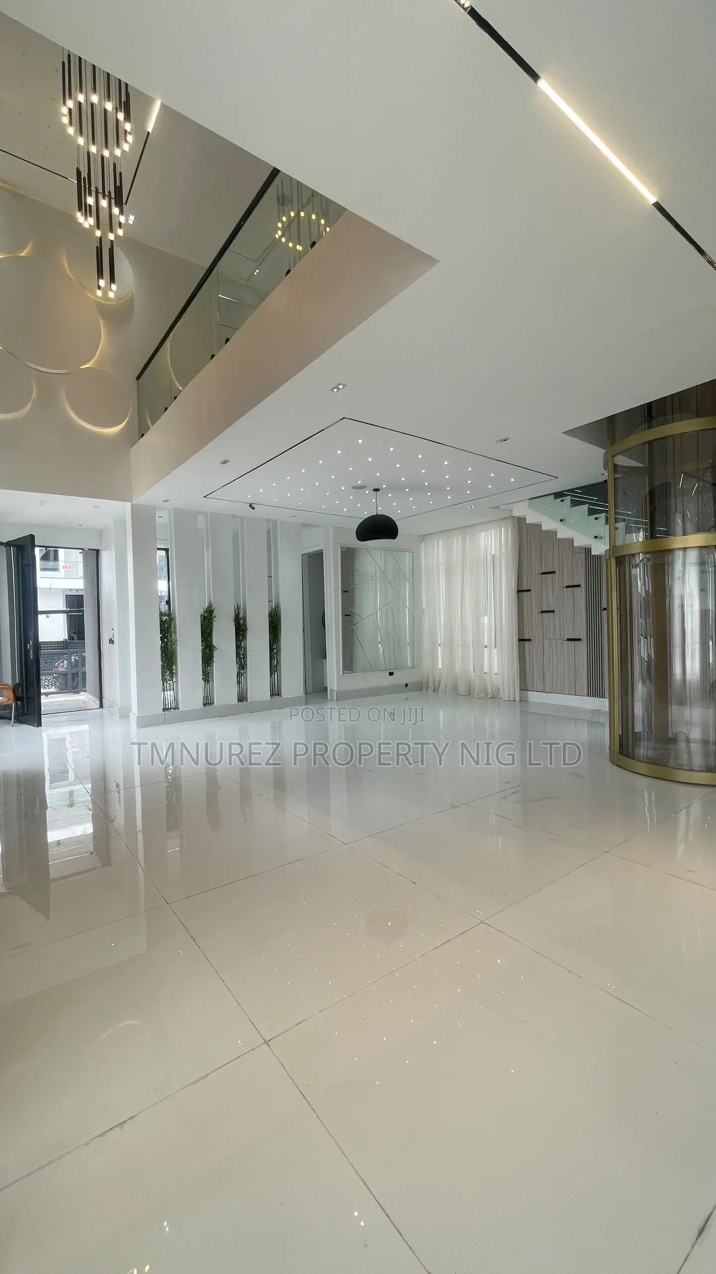 6bdrm Duplex in Chevron for sale in Chevron