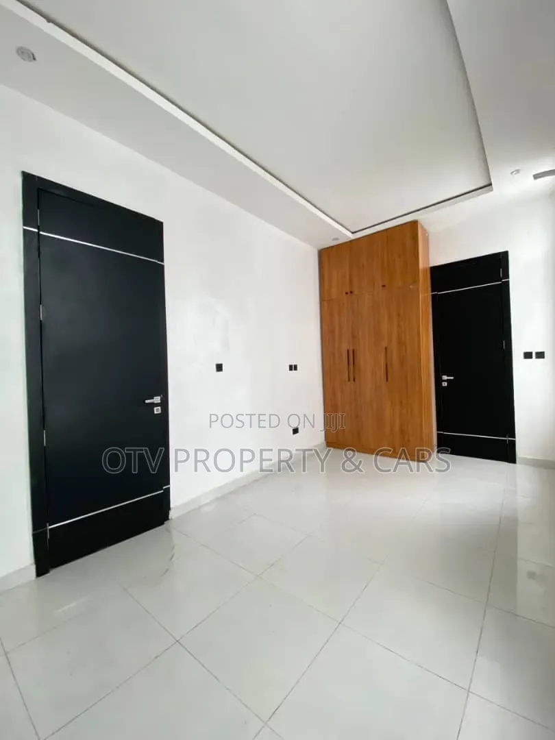 4bdrm Duplex in Lekki Expressway for sale in Lekki Expressway