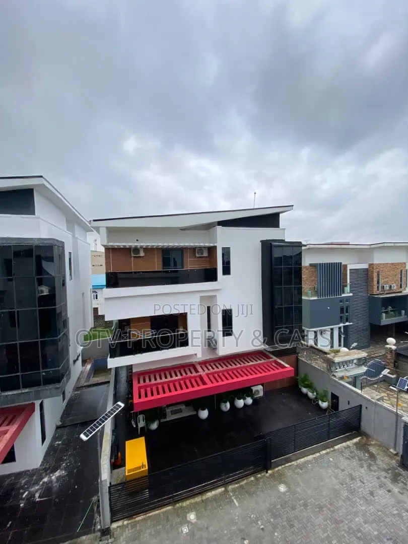 5bdrm Duplex in Ologolo for sale in Ologolo