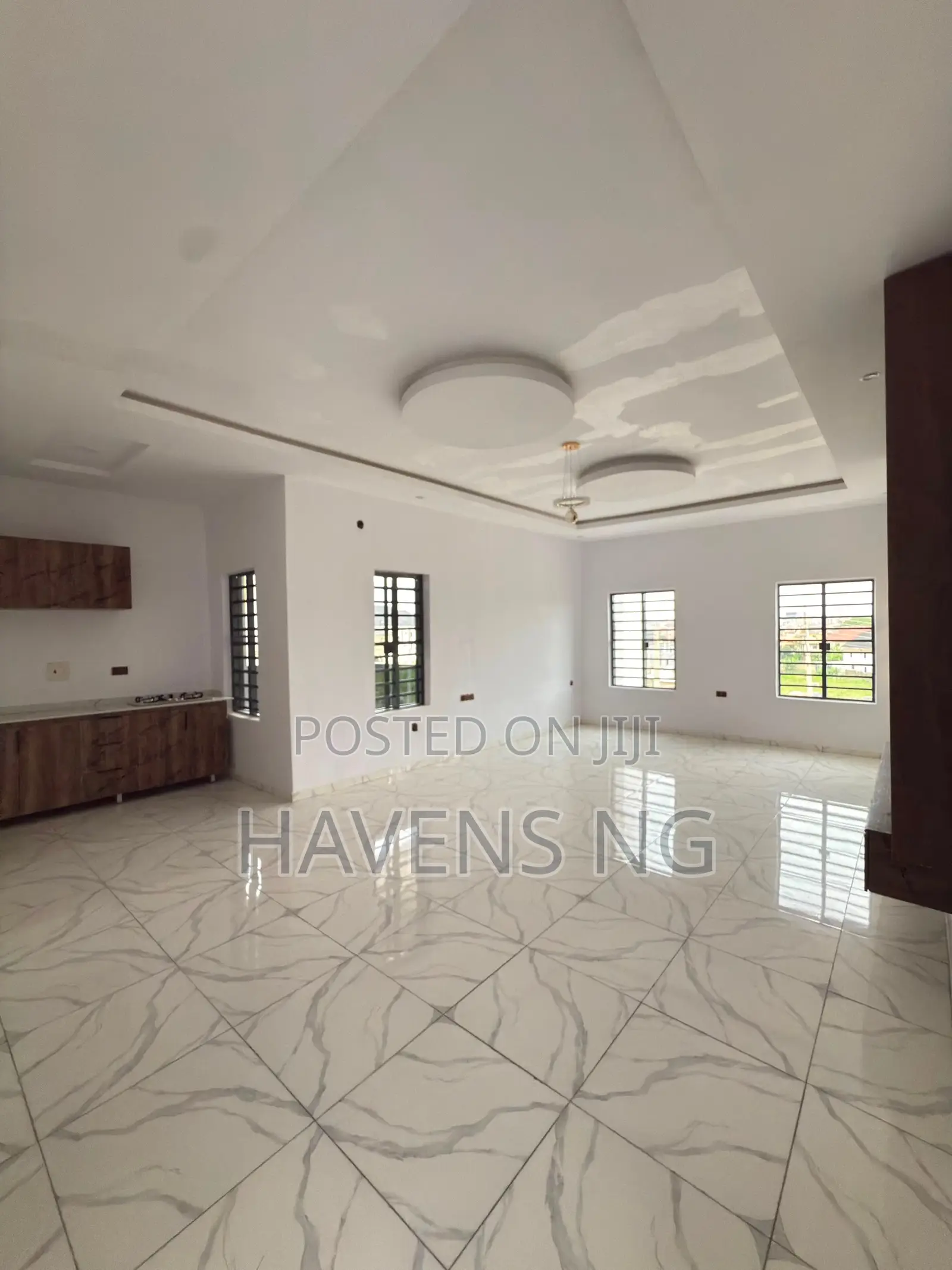 4bdrm Duplex in Basorun for sale in Basorun
