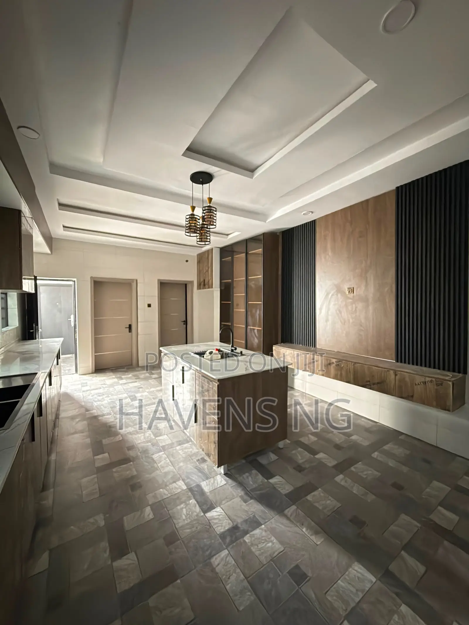 4bdrm Duplex in Basorun for sale in Basorun