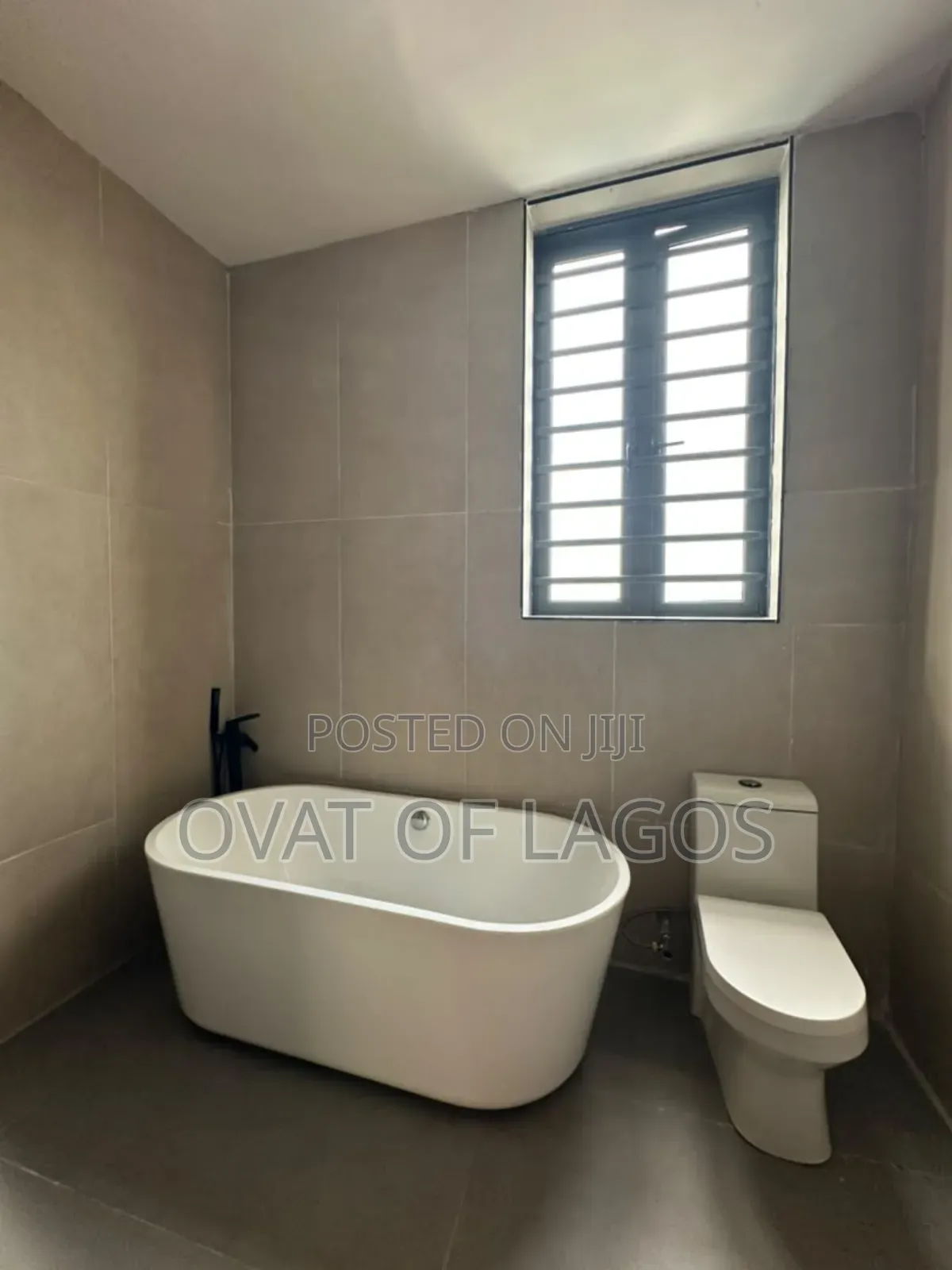 5bdrm Duplex in Lekki Phase 1 for sale in Lekki Phase 1