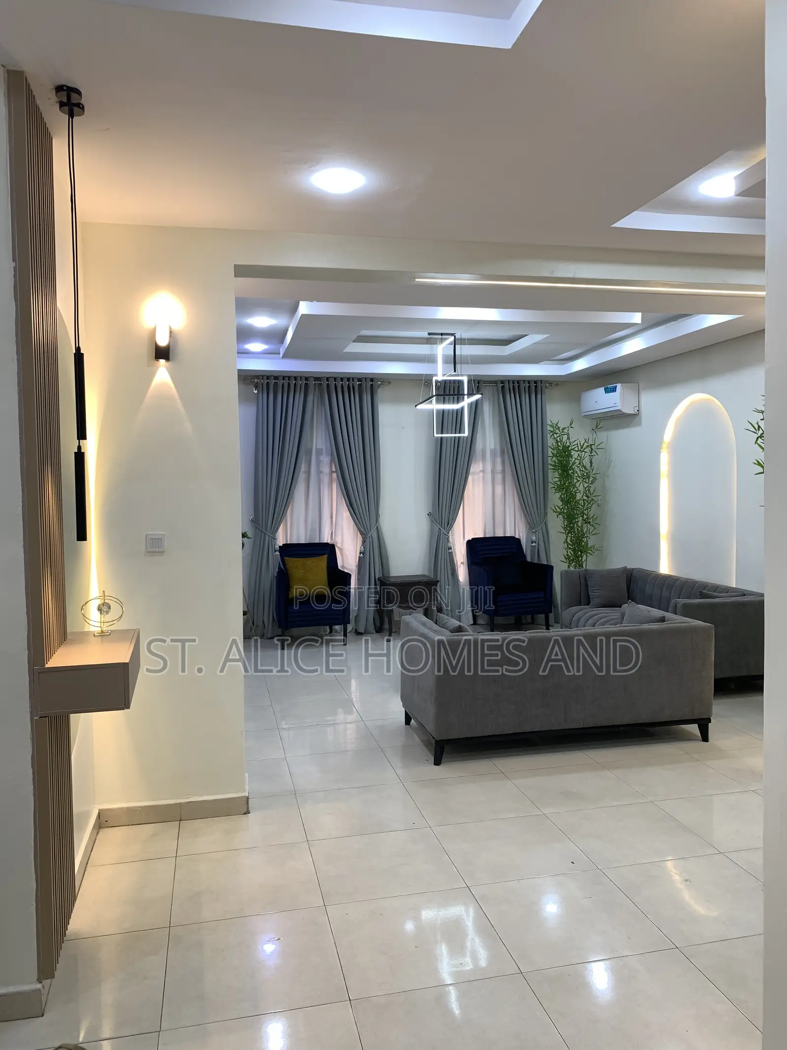 TheKreebs 5 Bedroom Deluxe Apartment With Swimming Pool in Bodija