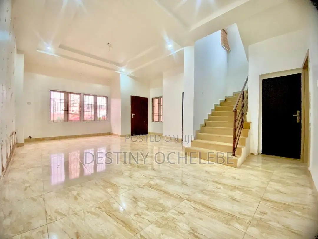 4bdrm Duplex in Guzape for sale in Guzape District