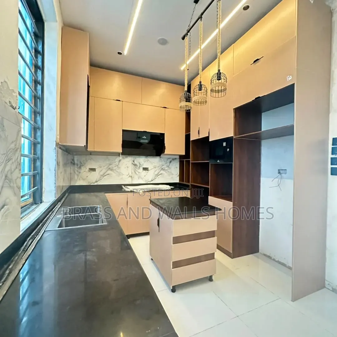 Furnished 4bdrm Duplex in Sangotedo for sale in Sangotedo